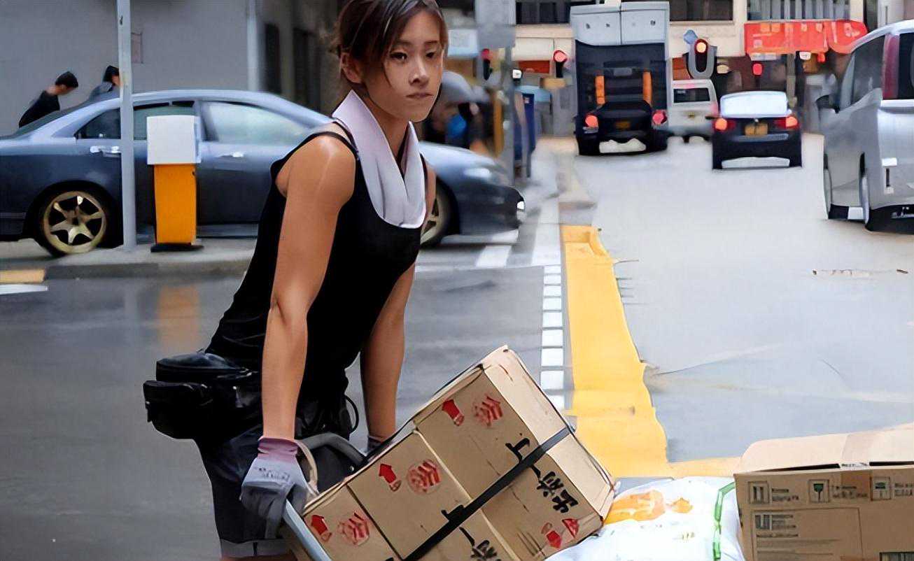 香港最美搬运工，参加相亲节目被富二代抱走，现状如何？